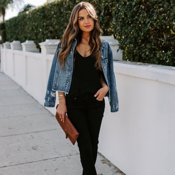 PRICE DROP 🔥HP! Leah Classic Denim Jacket with Raw Hem - Picture 6 of 11